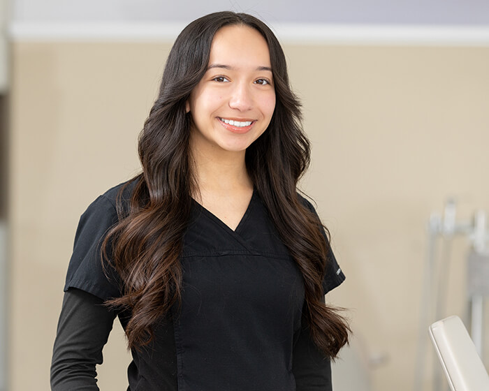 Mayerli: Smile & Lab Expert